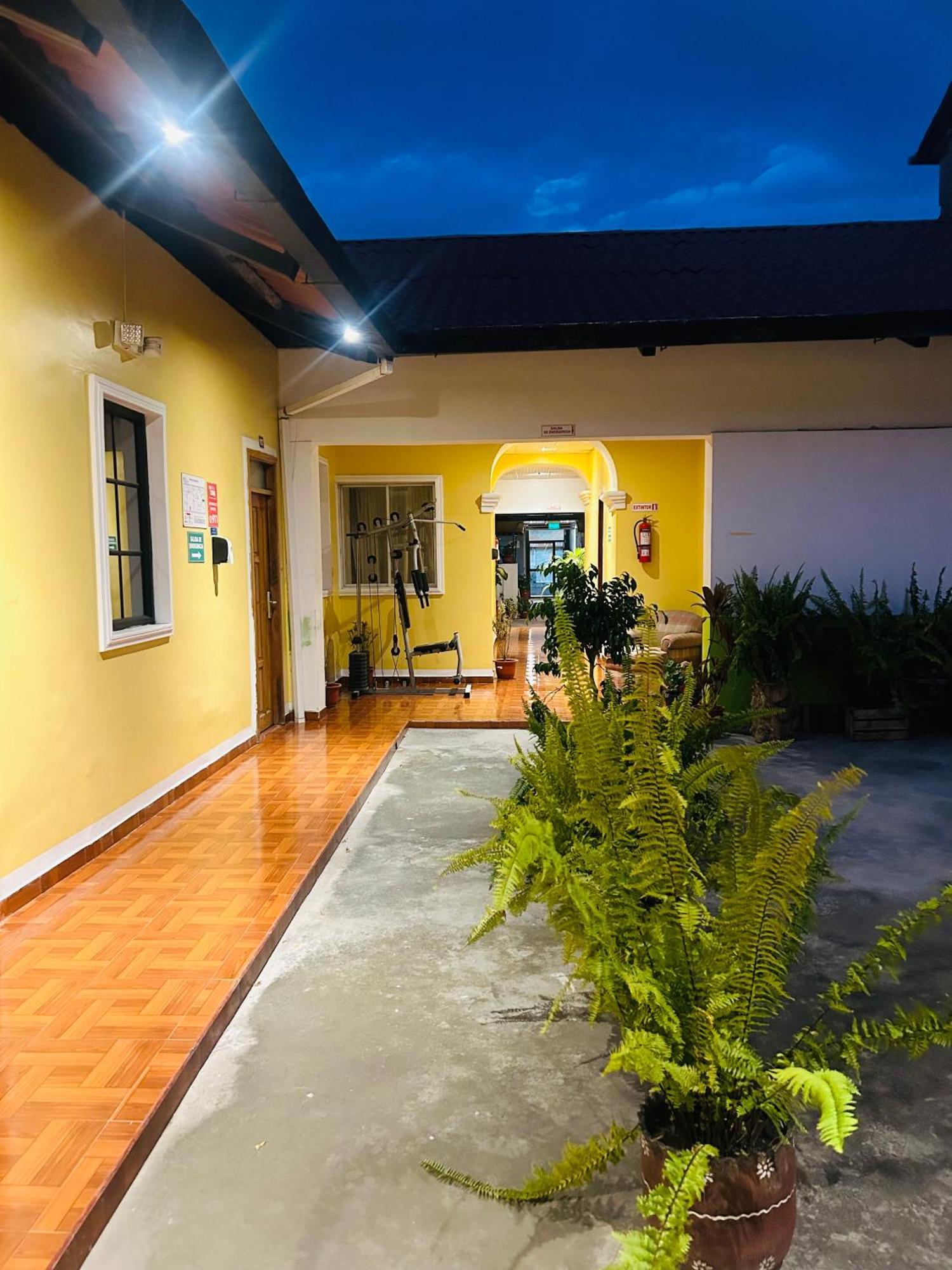 Hostal Quinta San Carlos Ibarra Exterior foto